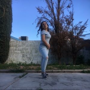 Meet your Posher, Priscila